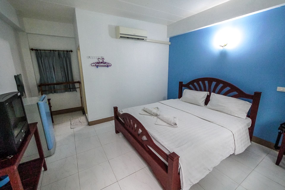 Отель Baan Aunrak