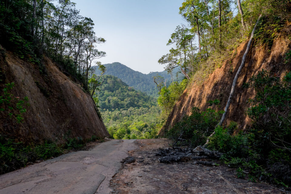 Смотровая площадка и маленький пляж по пути на Лонг бич