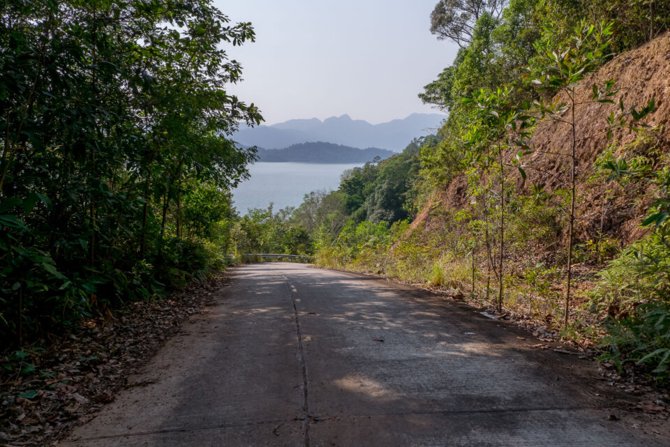Смотровая площадка и маленький пляж по пути на Лонг бич