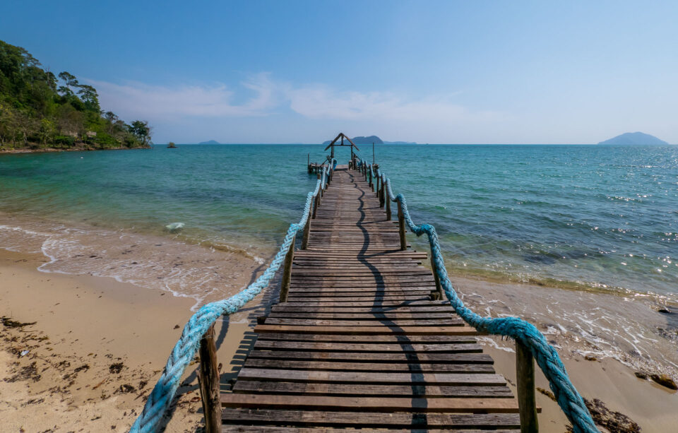 Смотровая площадка и маленький пляж по пути на Лонг бич