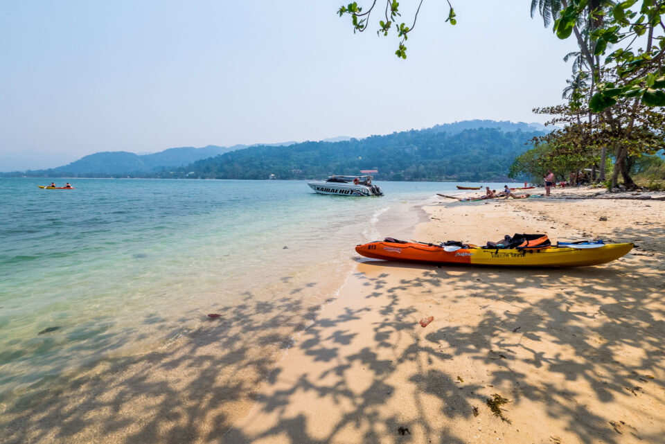 На каяке на маленький остров