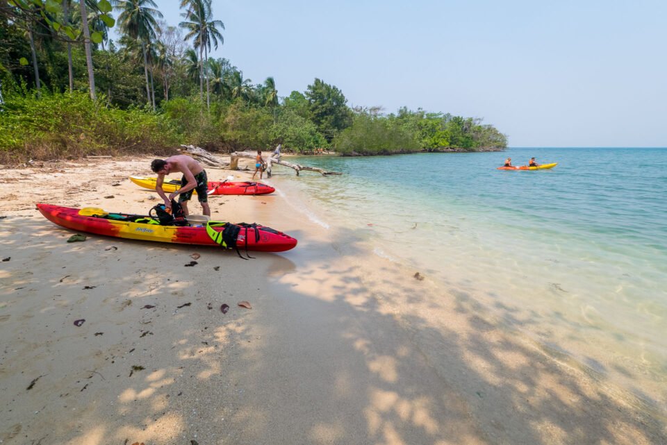 На каяке на маленький остров