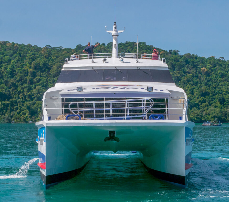 Катамаран Бунсири