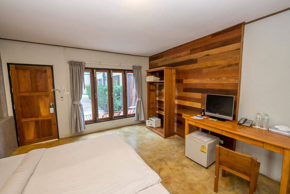 The Stage (Пляж Кай-Бэй, Ко-Чанг)