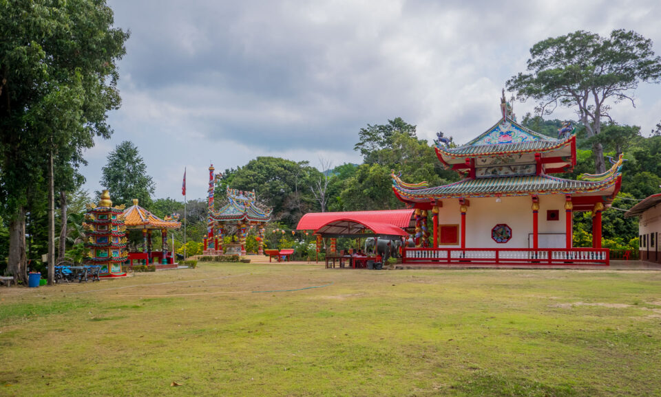 Общий вид китайского храма Chao Por на Ко Чанге